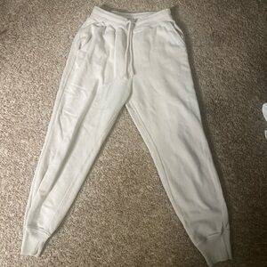 Abercrombie & Fitch aOff-White Joggers